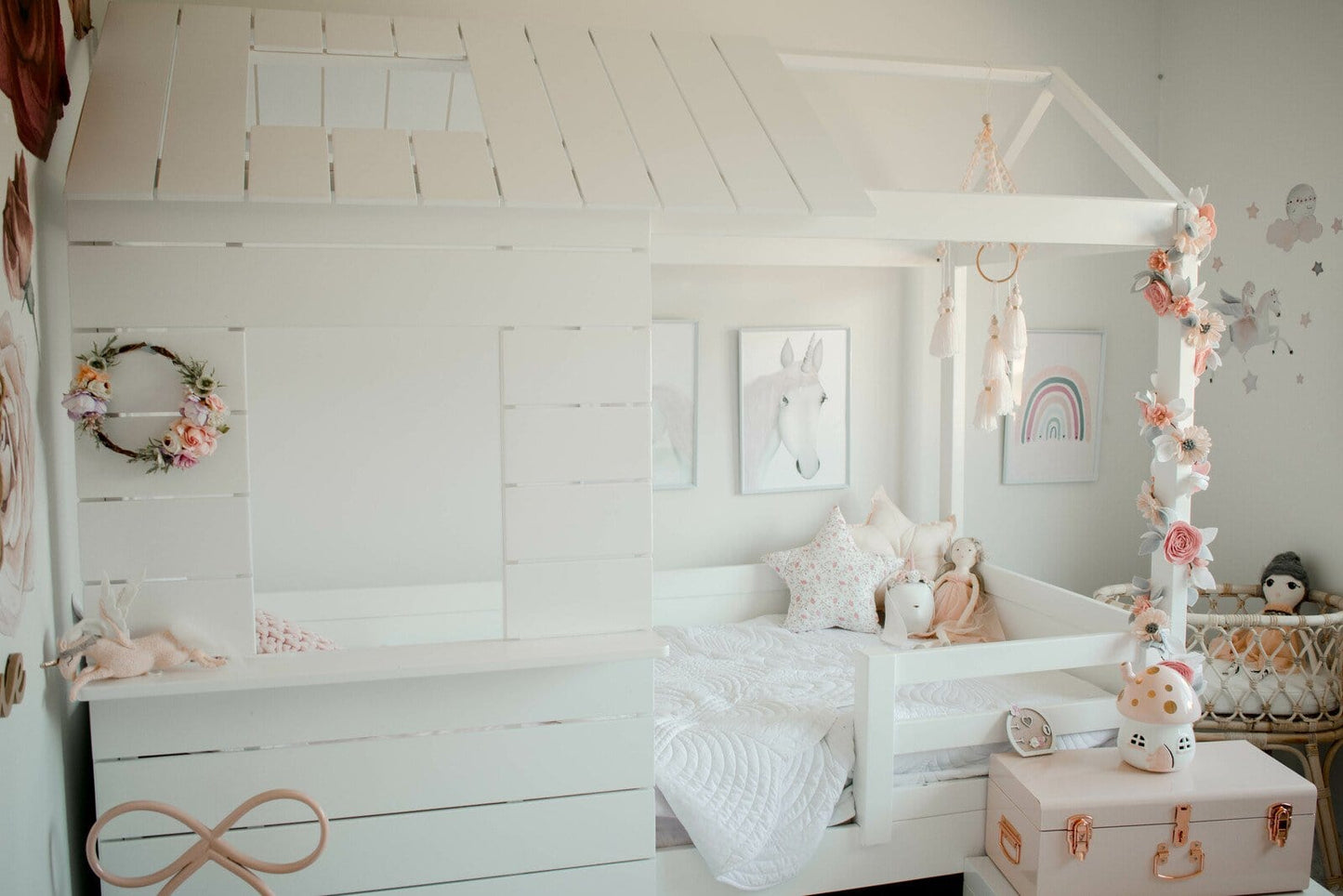 Hopscotch Kids Luna Hideout Kids Bed