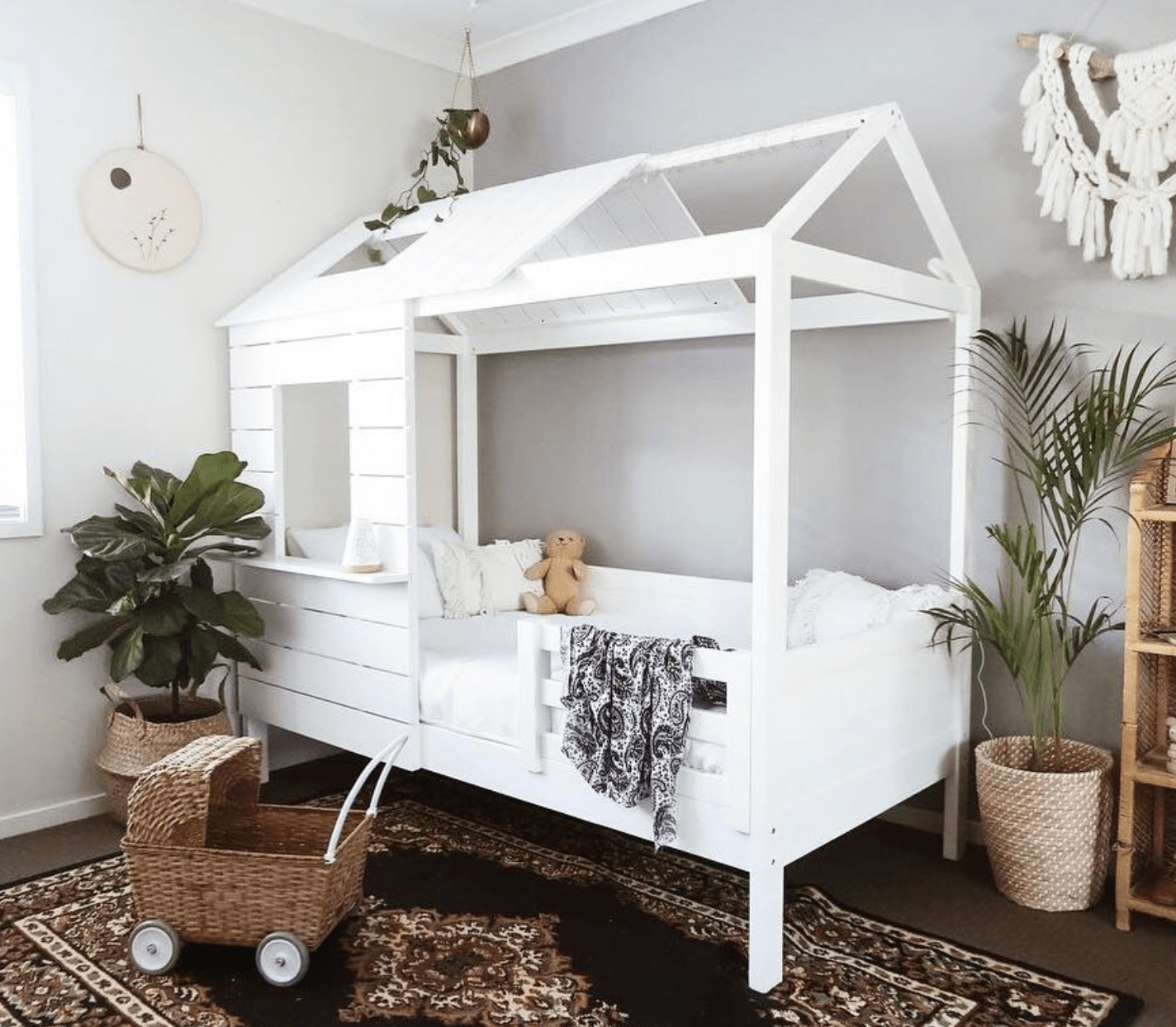 Hopscotch Kids Luna Hideout Kids Bed